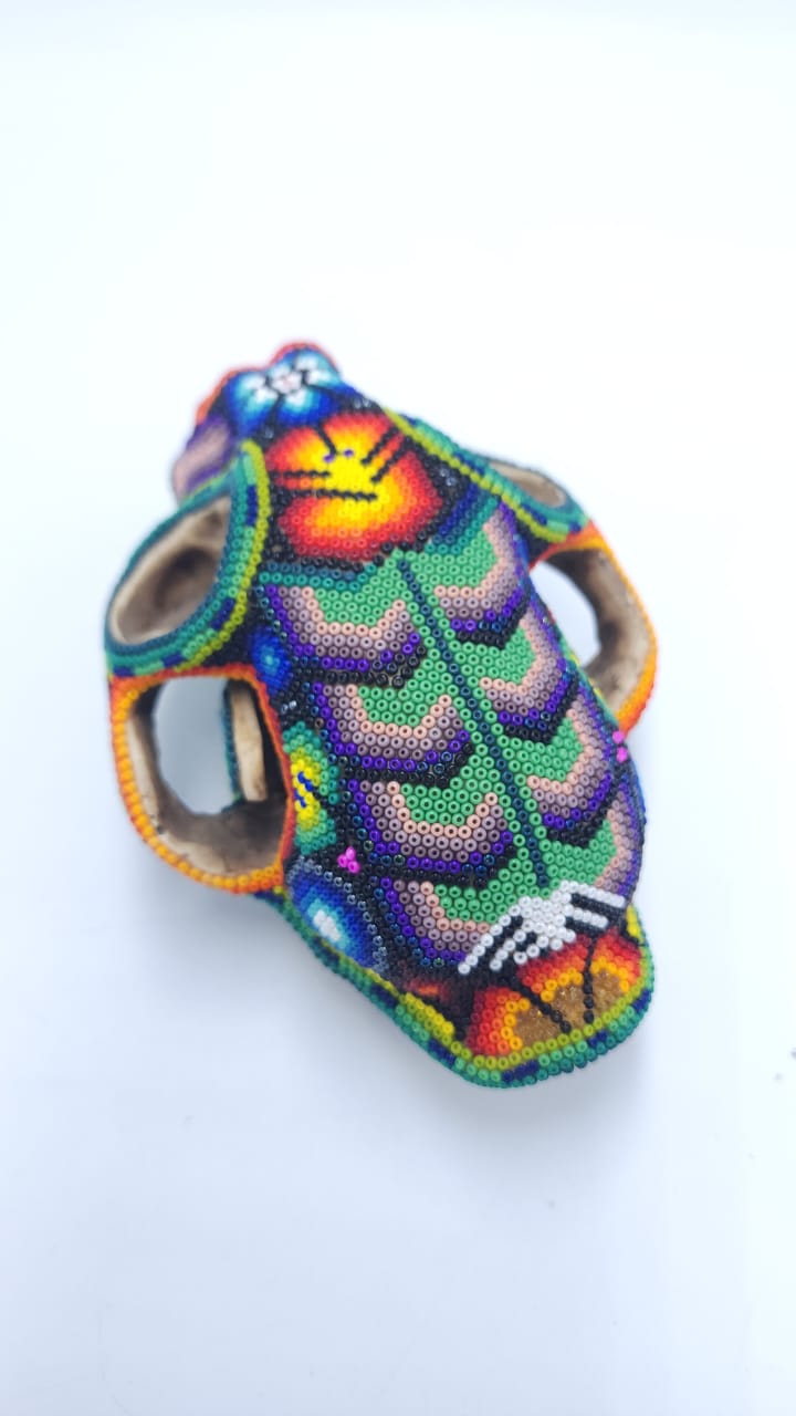 Mexican Huichol Hand Beaded Wildcat By Honorio Villa Lopez PP6053