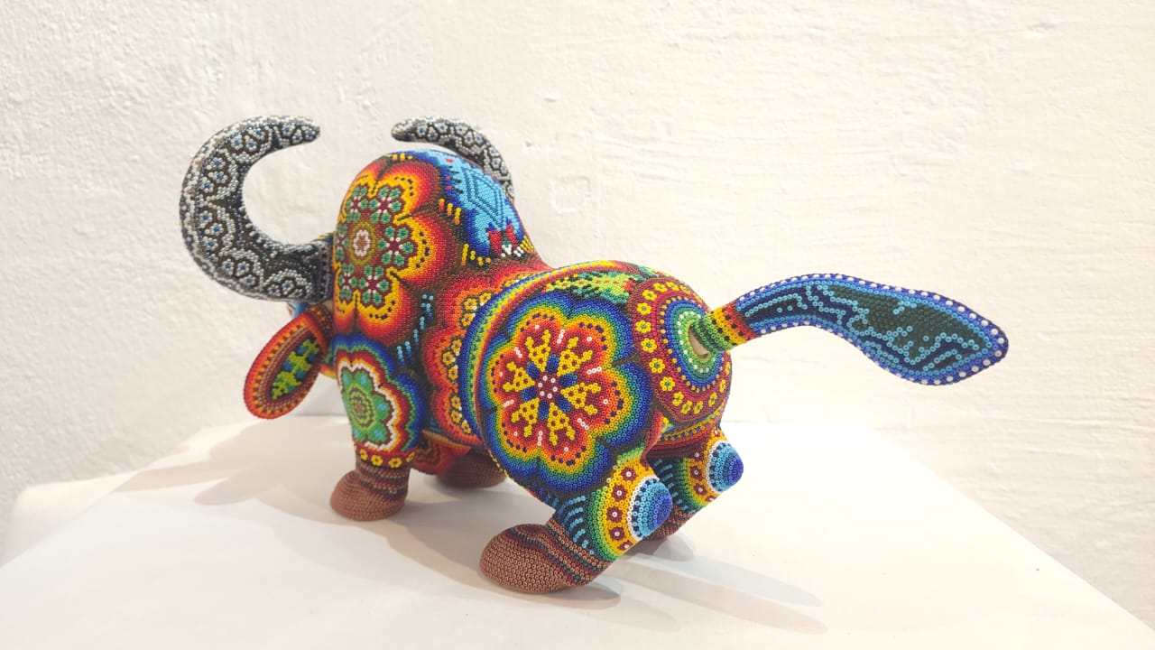 Huichol Mexican Folk Art Hand Beaded Bull By Florencio Lopez PP6174