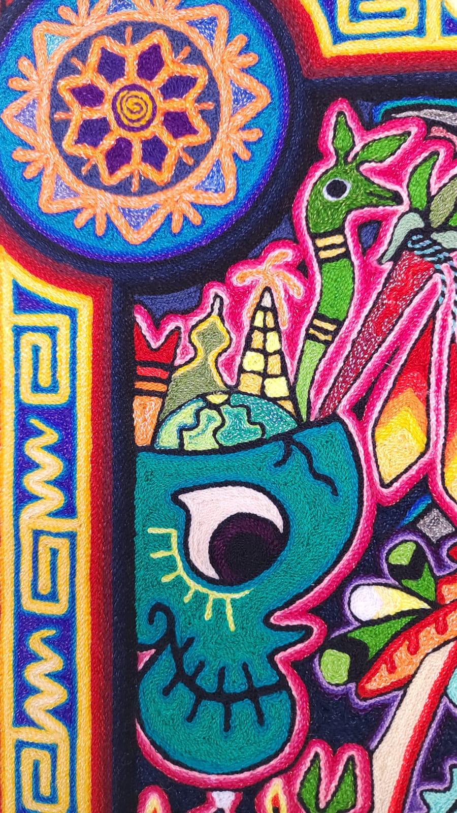 Pintura de hilo de indio huichol por Luis Castro PP6265