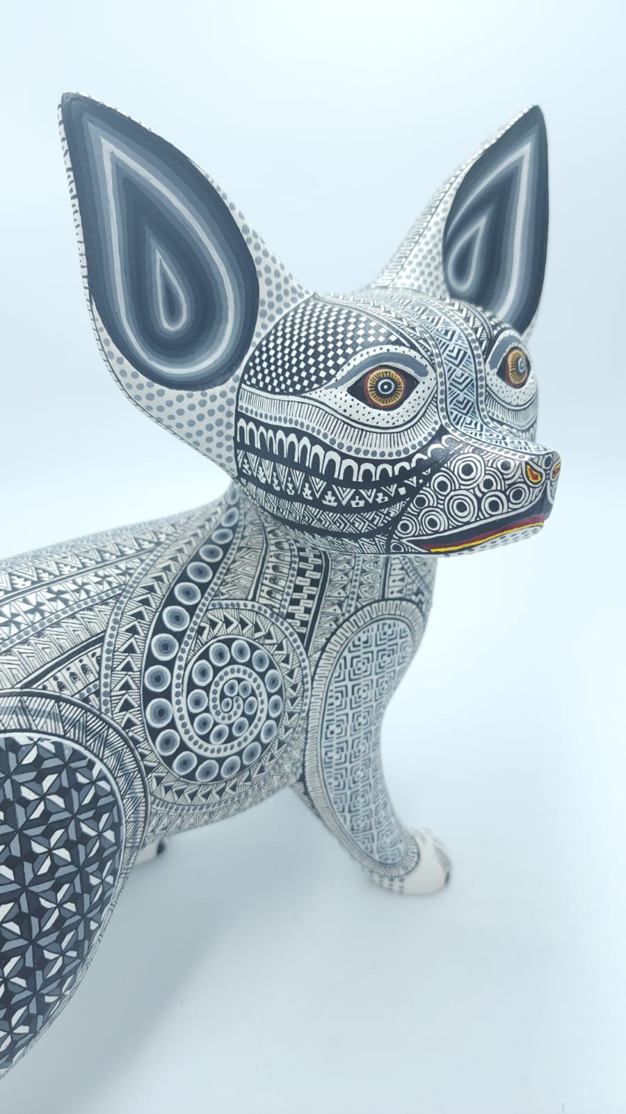 Chihuahua OAXACA  Wood Carving Chihuahua by Manuel Cruz Prudencio PP6562