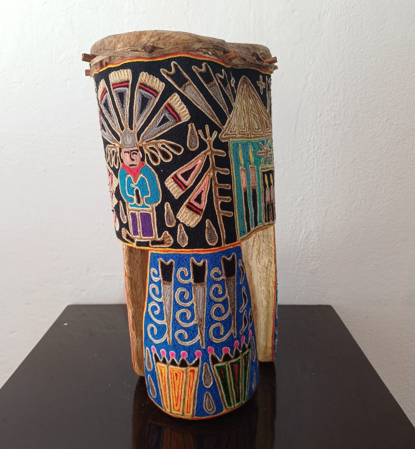 Drum Huichol Mexican Folk Art Yarn decorated By Silverio Gonzalez Rios PP7059