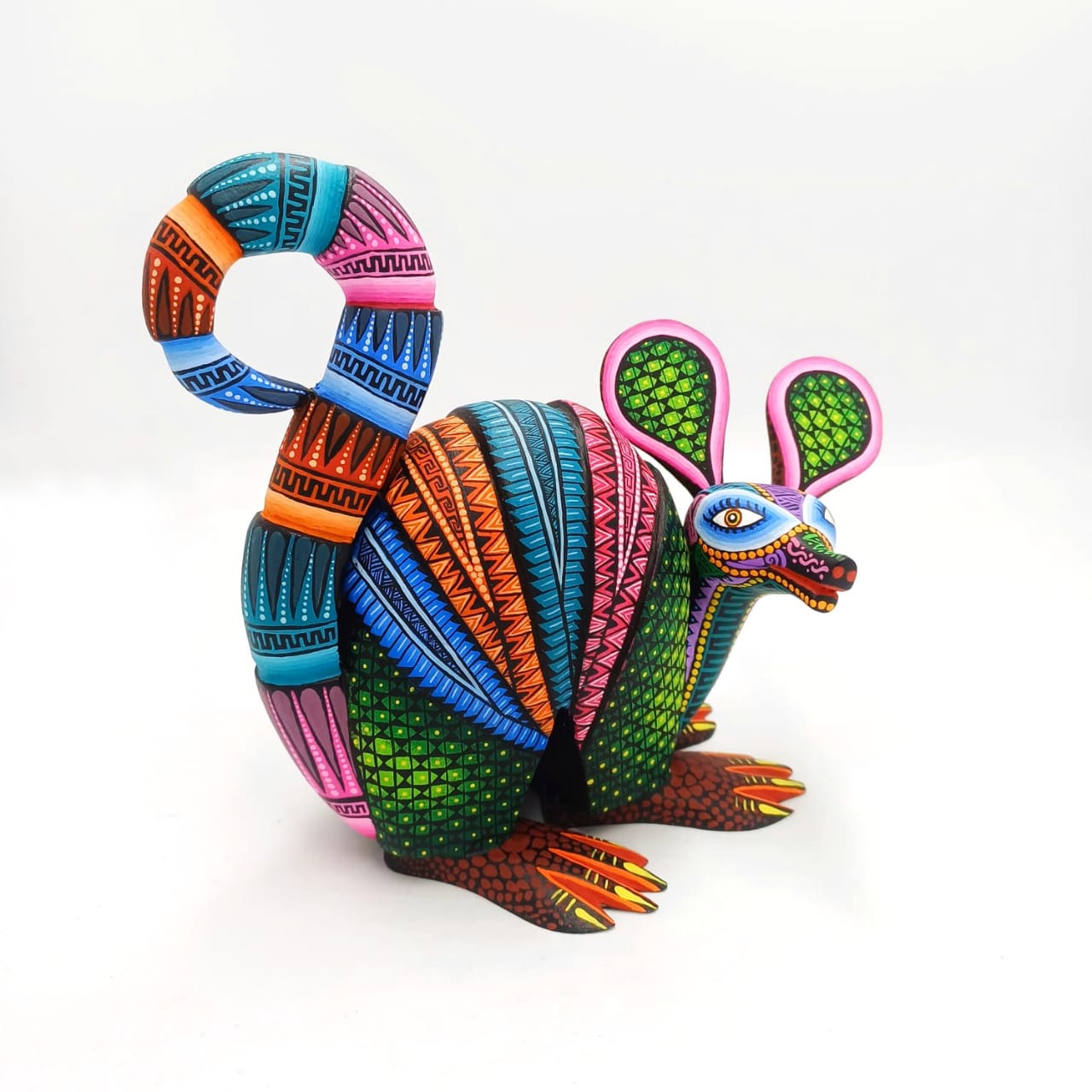 Mexican Oaxacan Wood Carving Armadillo By Julia Fuentes PP7082