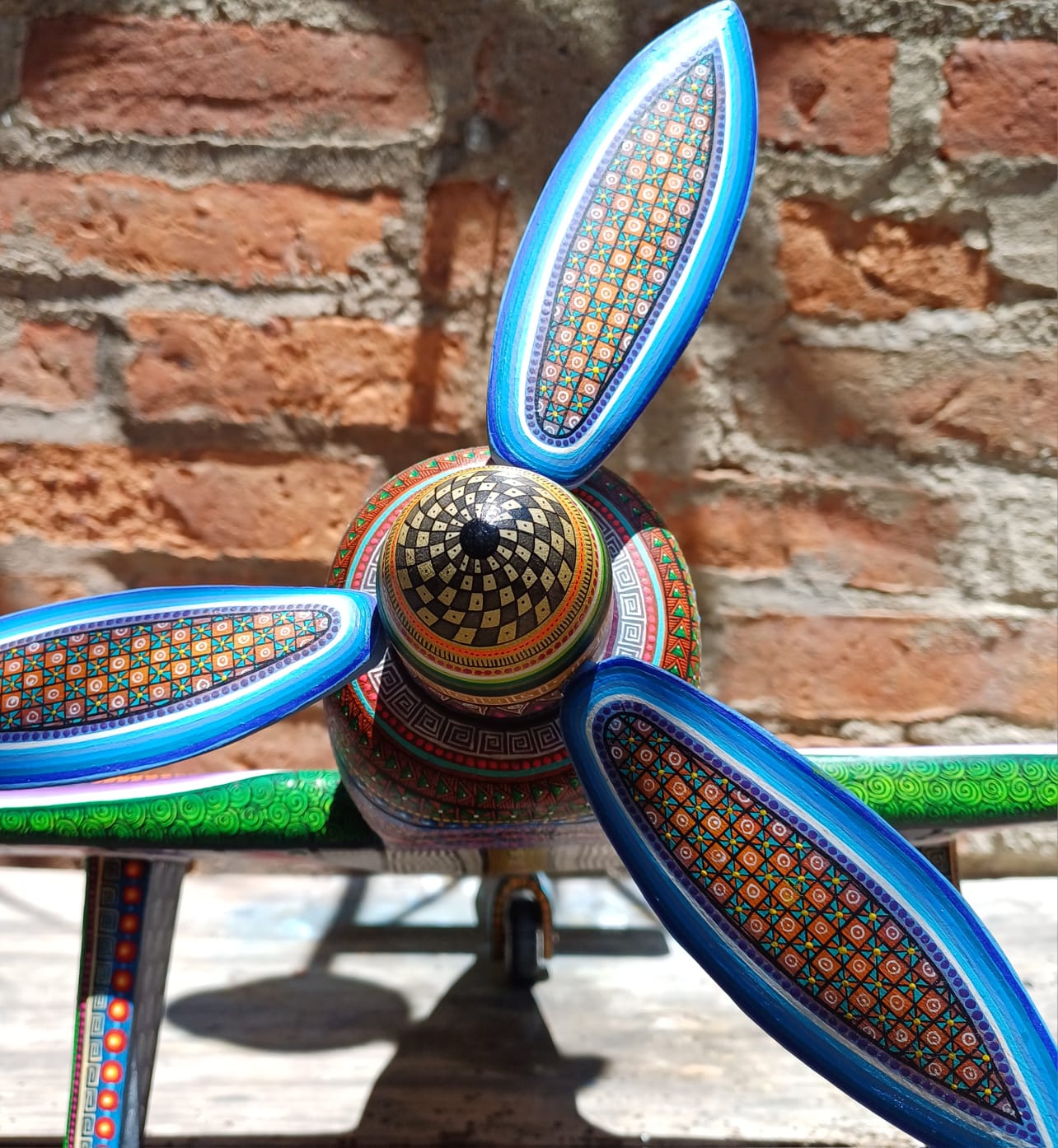 OAXACA Wood Carving Airplane By Manuel Cruz Prudencio PP7106