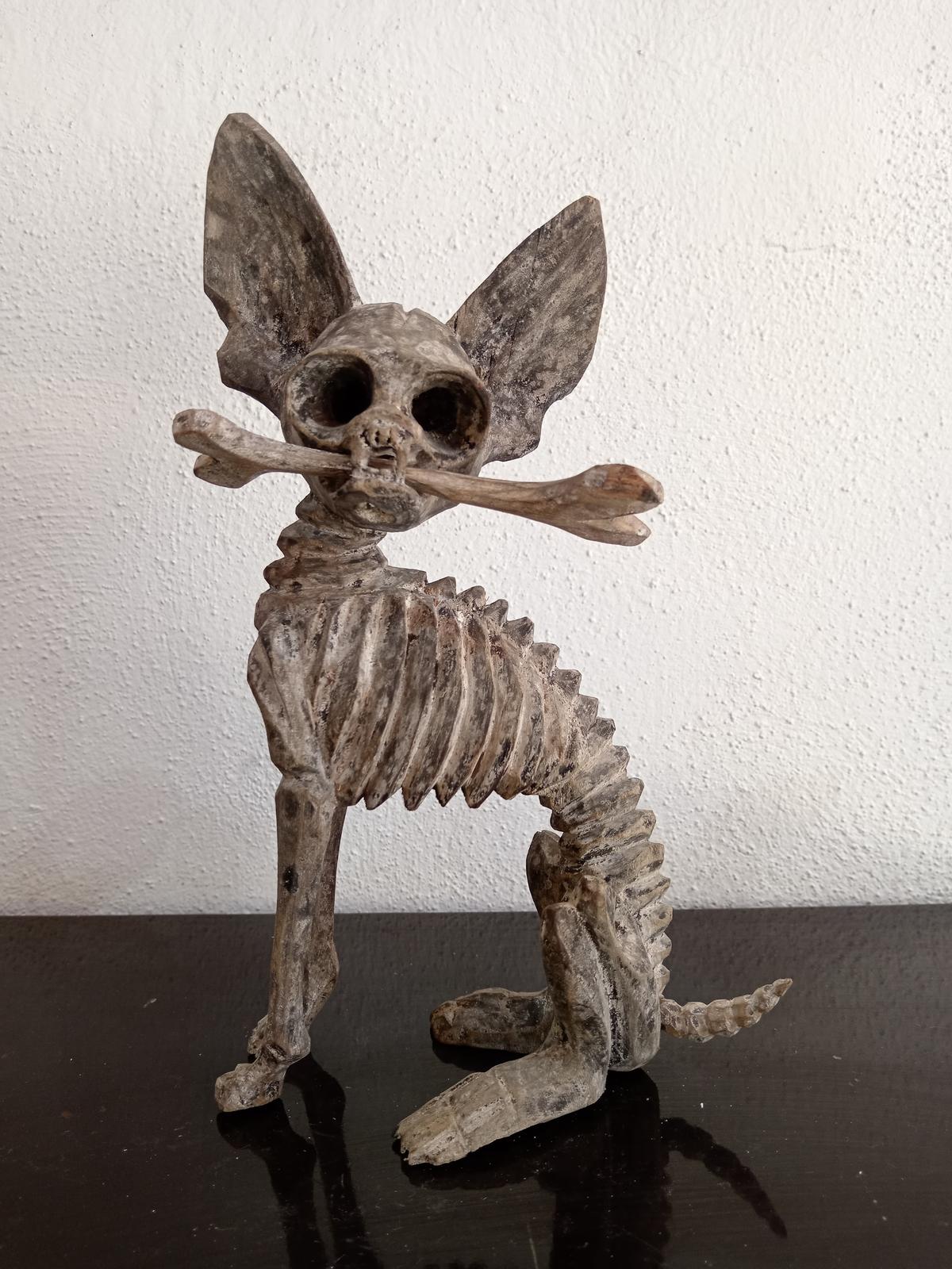 Beutiful Oaxacan Wood Carving Skeleton Dog, By Alejandrino Fuentes PP7927