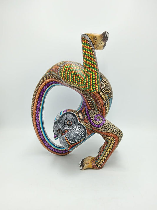 Oaxacan Wood Carving Monkey by Manuel Cruz Prudencio PP8050