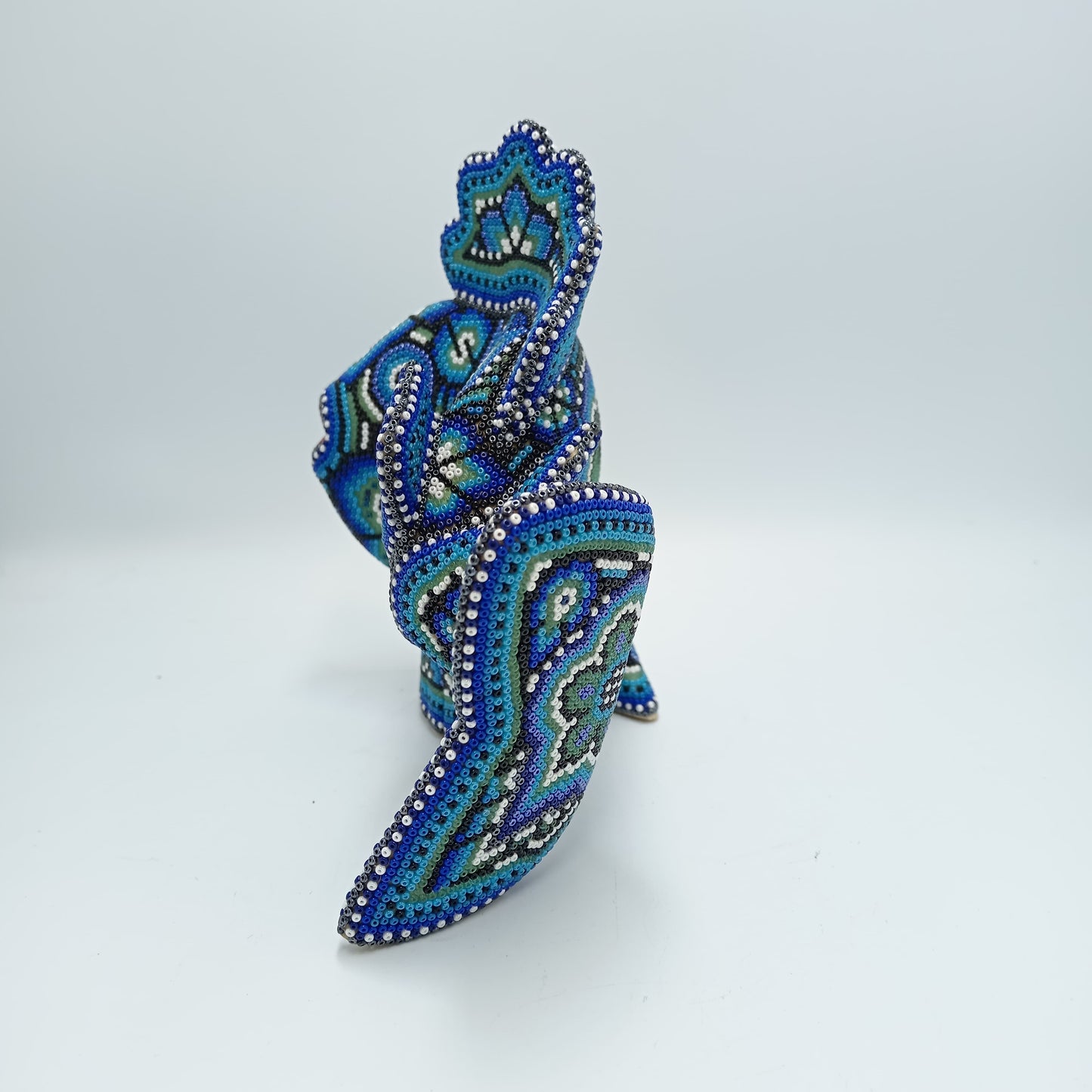 Mexican Folk Art Huichol Beaded Fish by Isandro Villa Lopez PP7204