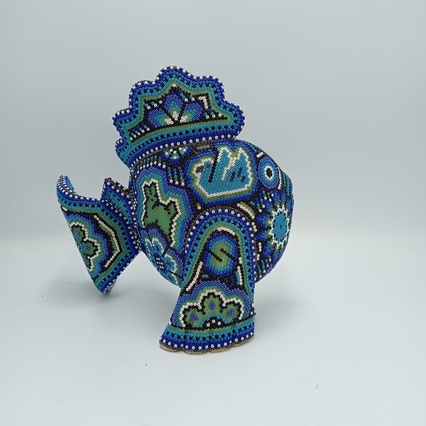 Mexican Folk Art Huichol Beaded Fish by Isandro Villa Lopez PP7204