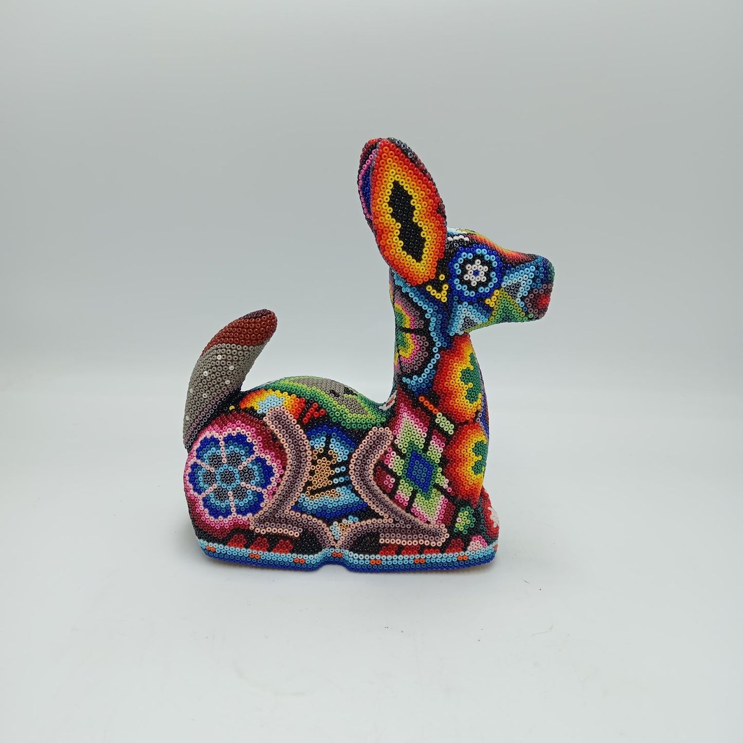 Huichol Indian Mexican Hand Bead Deer By Luis Ruiz PP7539
