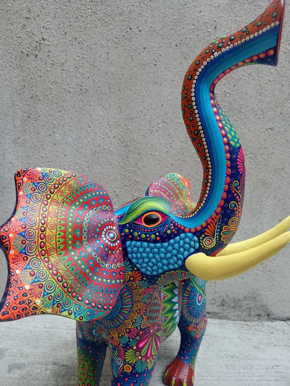 Mexican Folk Art Oaxacan Wood Carving Alebrije Hand Made, Elephant By Luis Sosa PP8031