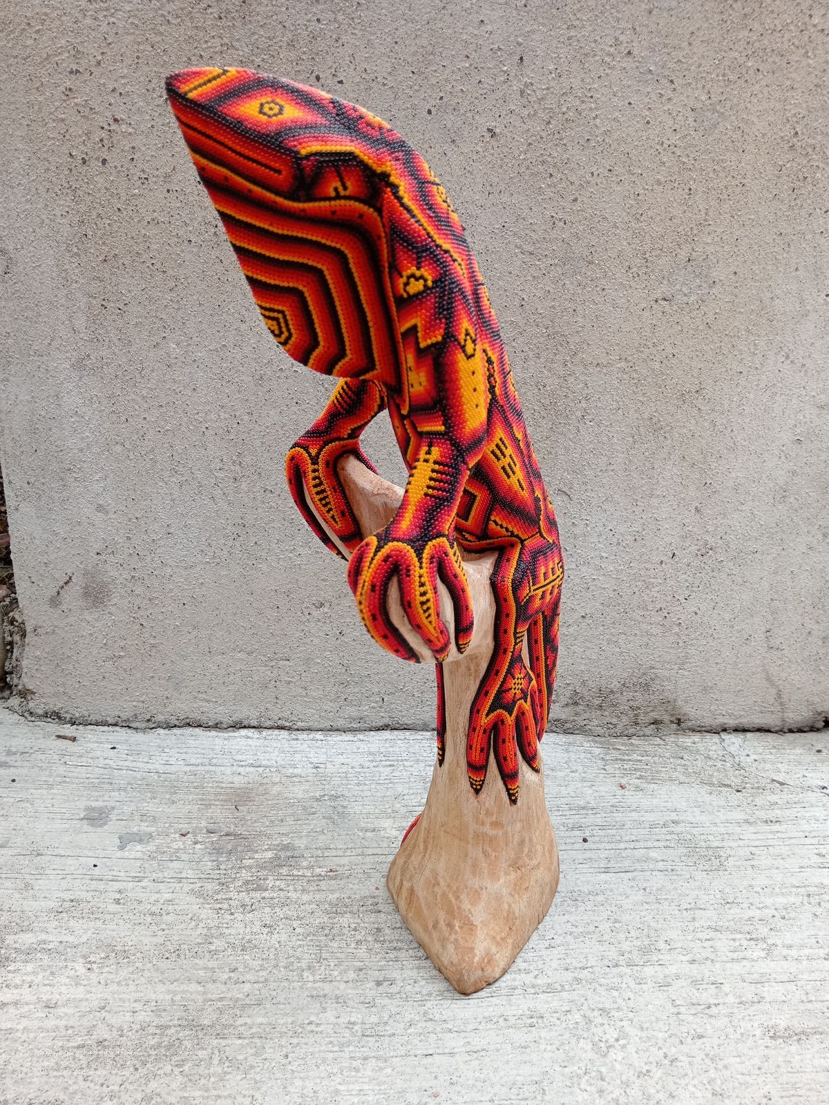Huichol Hand Beaded Mexican Folk Art, Iguana By Santos Bautista PP8153