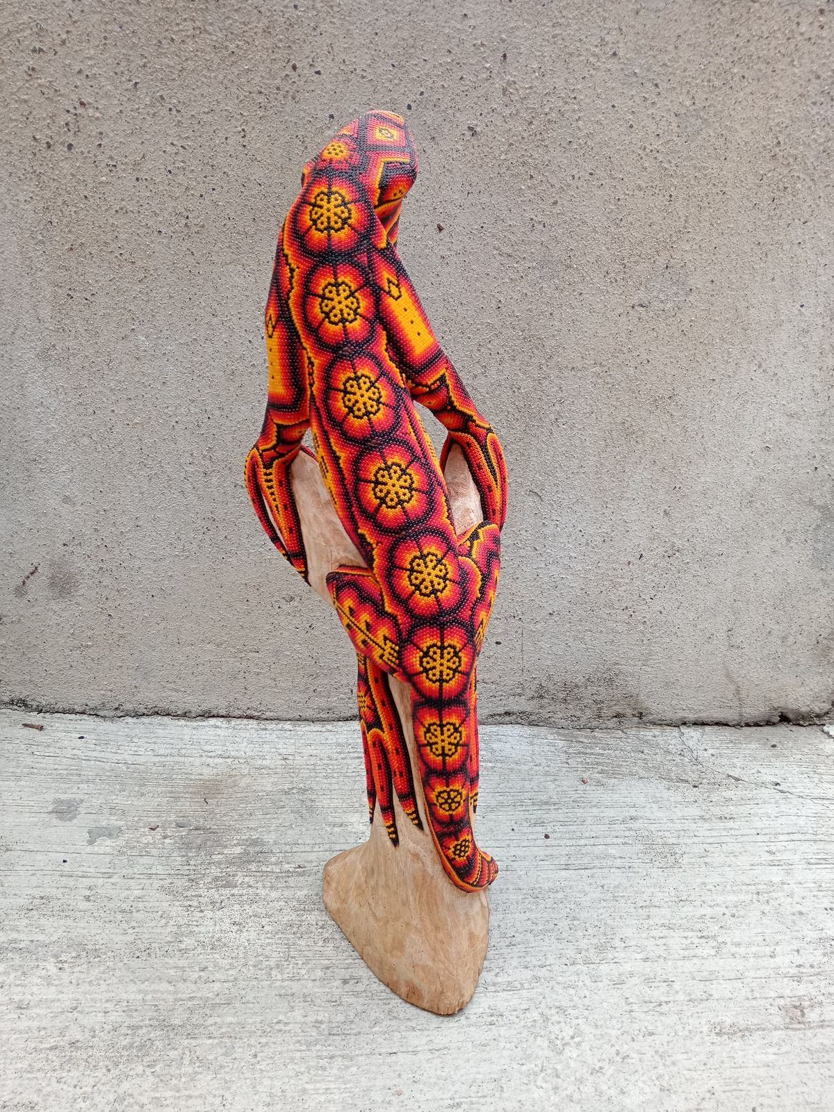 Huichol Hand Beaded Mexican Folk Art, Iguana By Santos Bautista PP8153