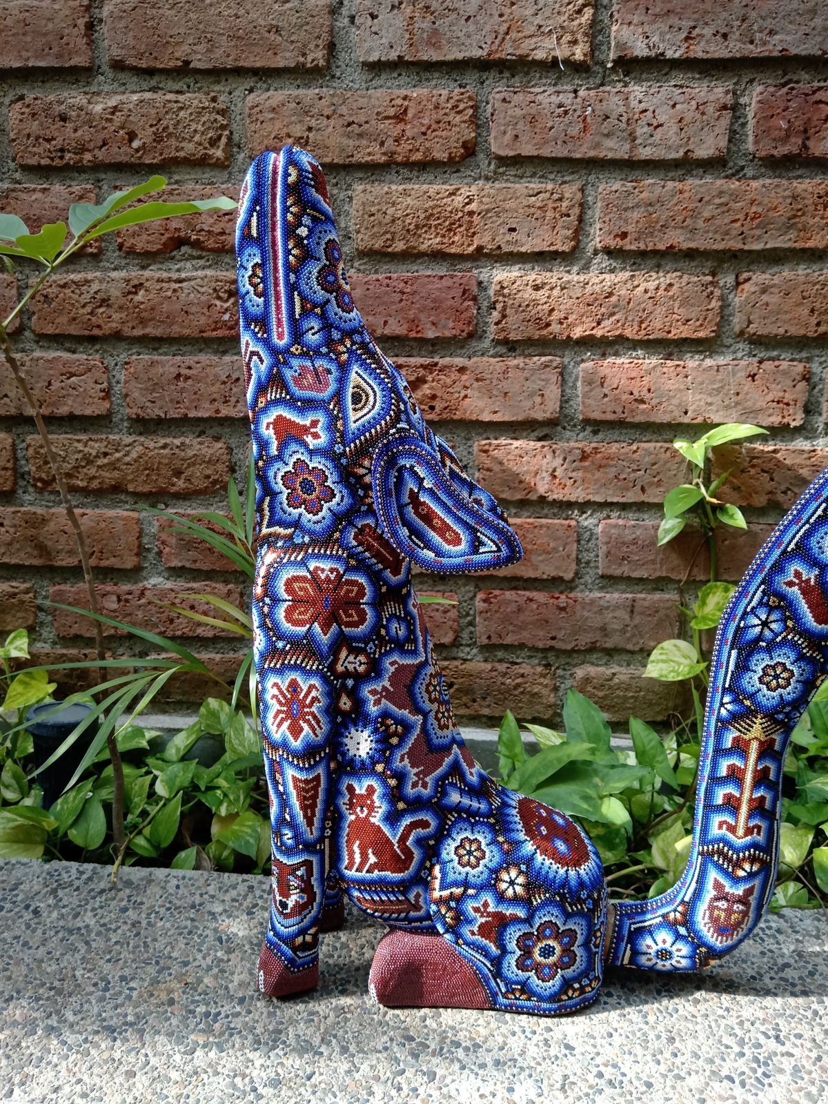 Mexican Huichol Hand Beaded Art, Coyote By Isandro Villa Lopez PP8178