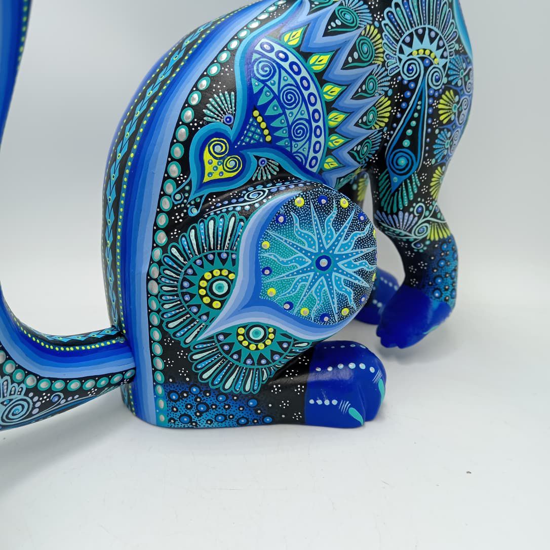 Mexican Folk Art Oaxacan Wood Carving Alebrije Hand Made, Coyote By Luis Sosa PP8318