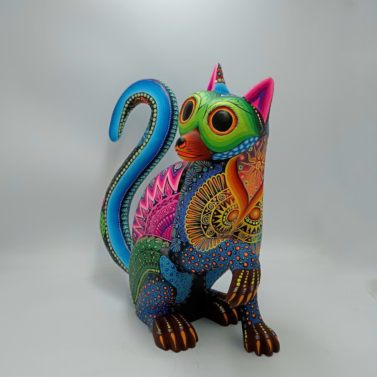 Mexican Folk Art Oaxacan Wood Carving Alebrije Hand Made, Cat By Luis Sosa PP8321