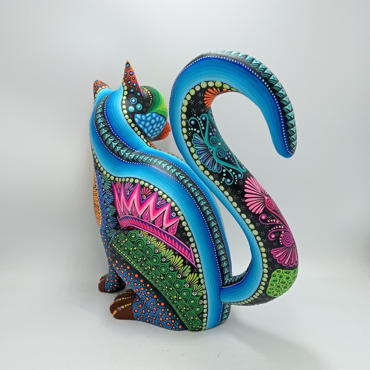 Mexican Folk Art Oaxacan Wood Carving Alebrije Hand Made, Cat By Luis Sosa PP8321