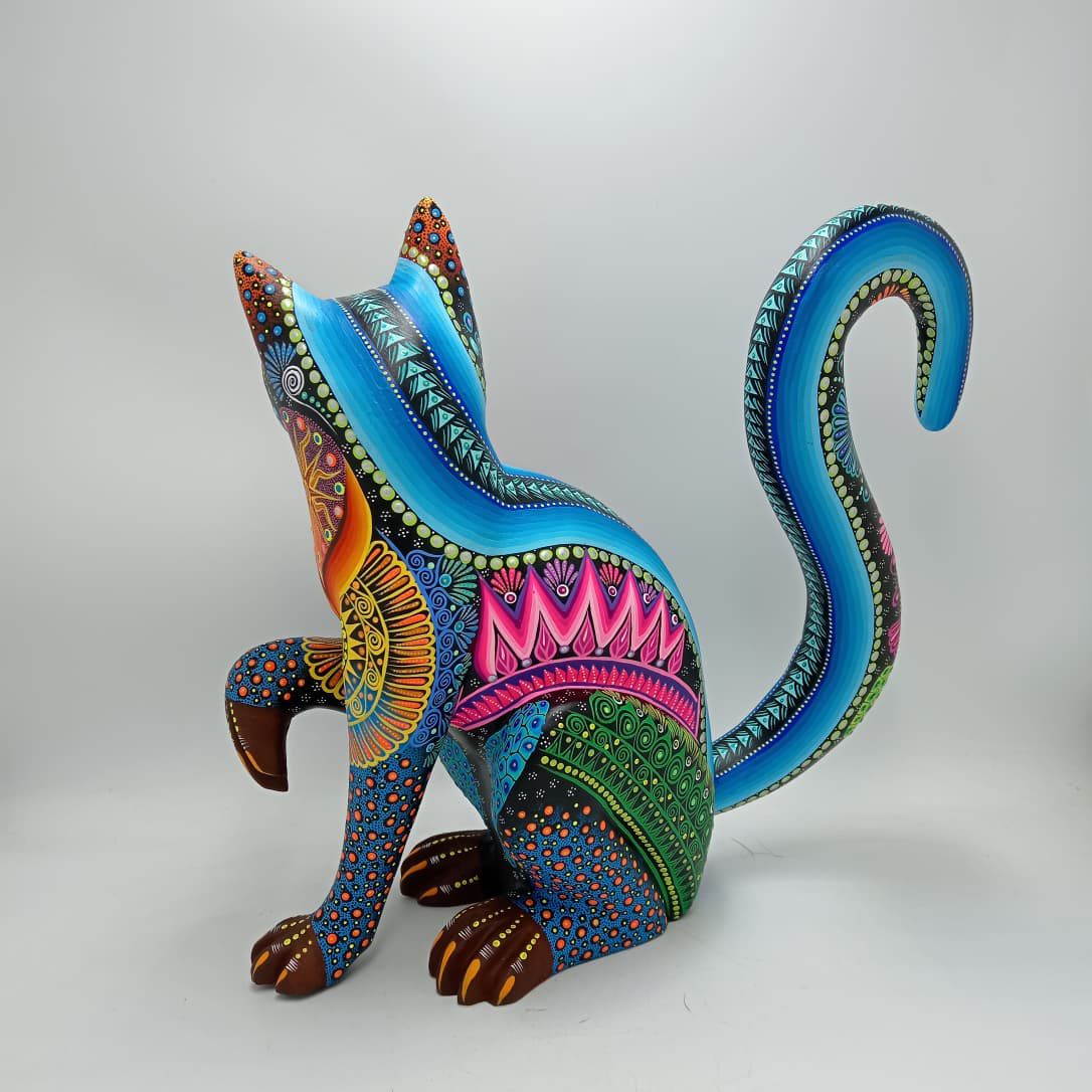 Mexican Folk Art Oaxacan Wood Carving Alebrije Hand Made, Cat By Luis Sosa PP8321