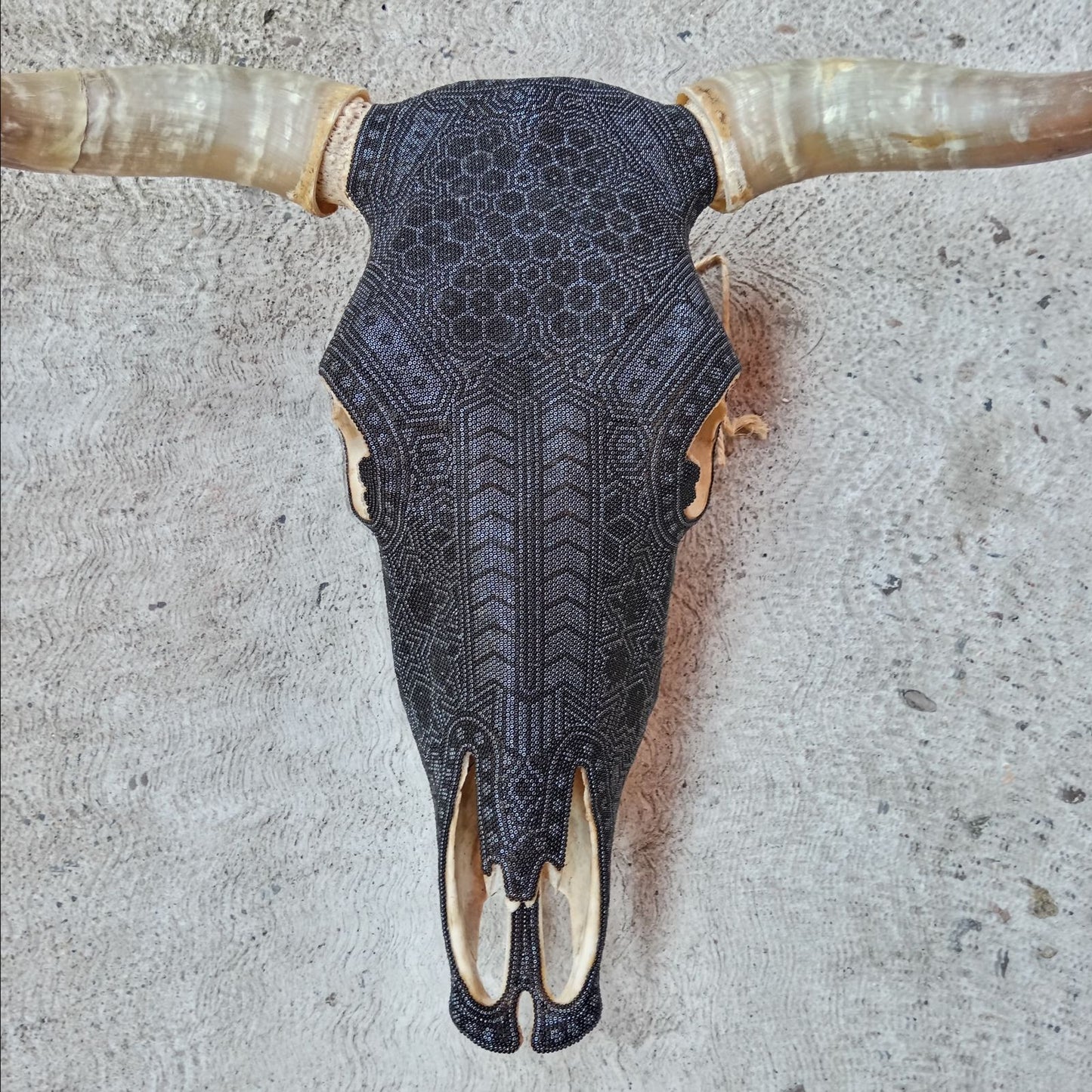 Huichol Bead Art Mexican Folk Art, Bull Skull By Mayola Villa Lopez PP8352