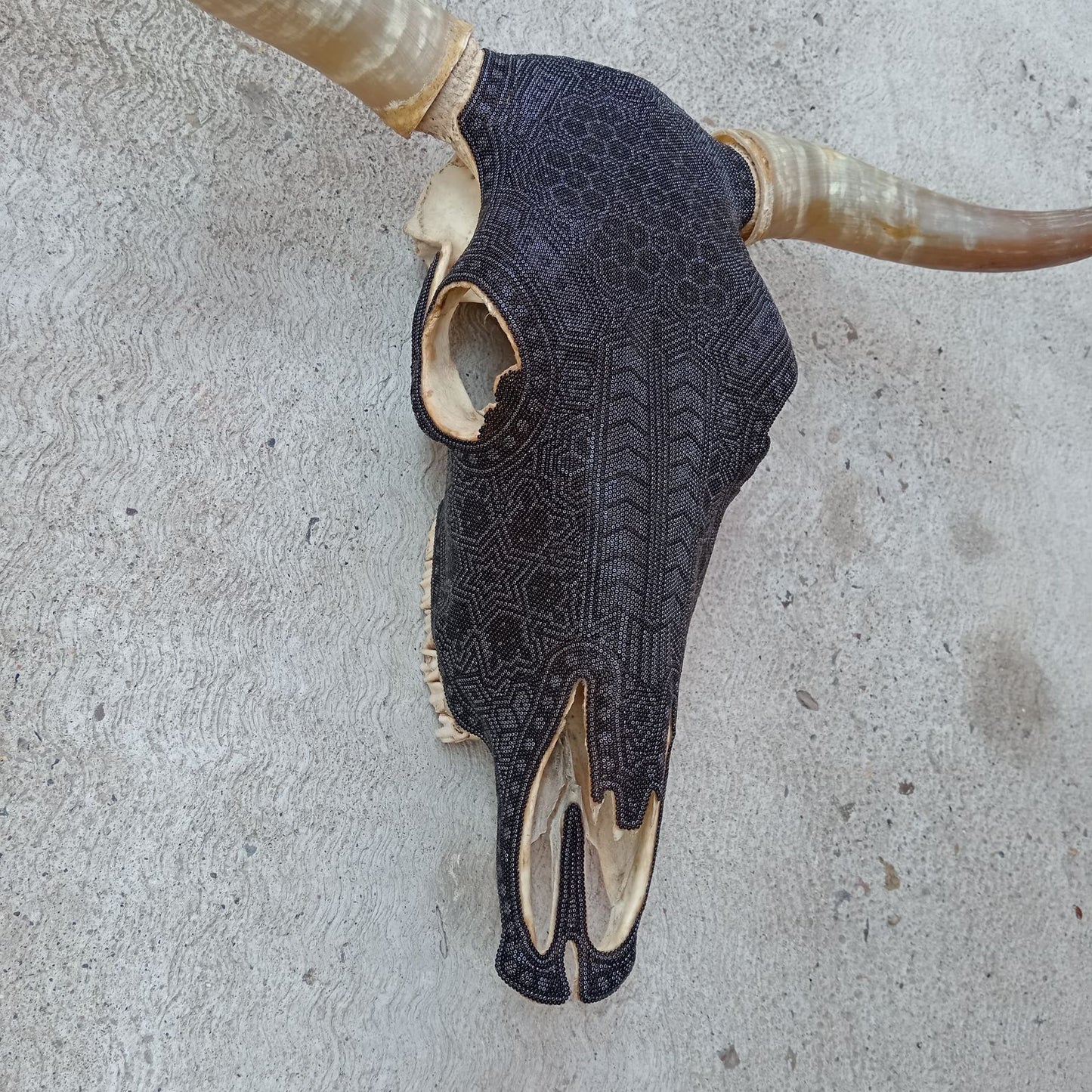 Huichol Bead Art Mexican Folk Art, Bull Skull By Mayola Villa Lopez PP8352