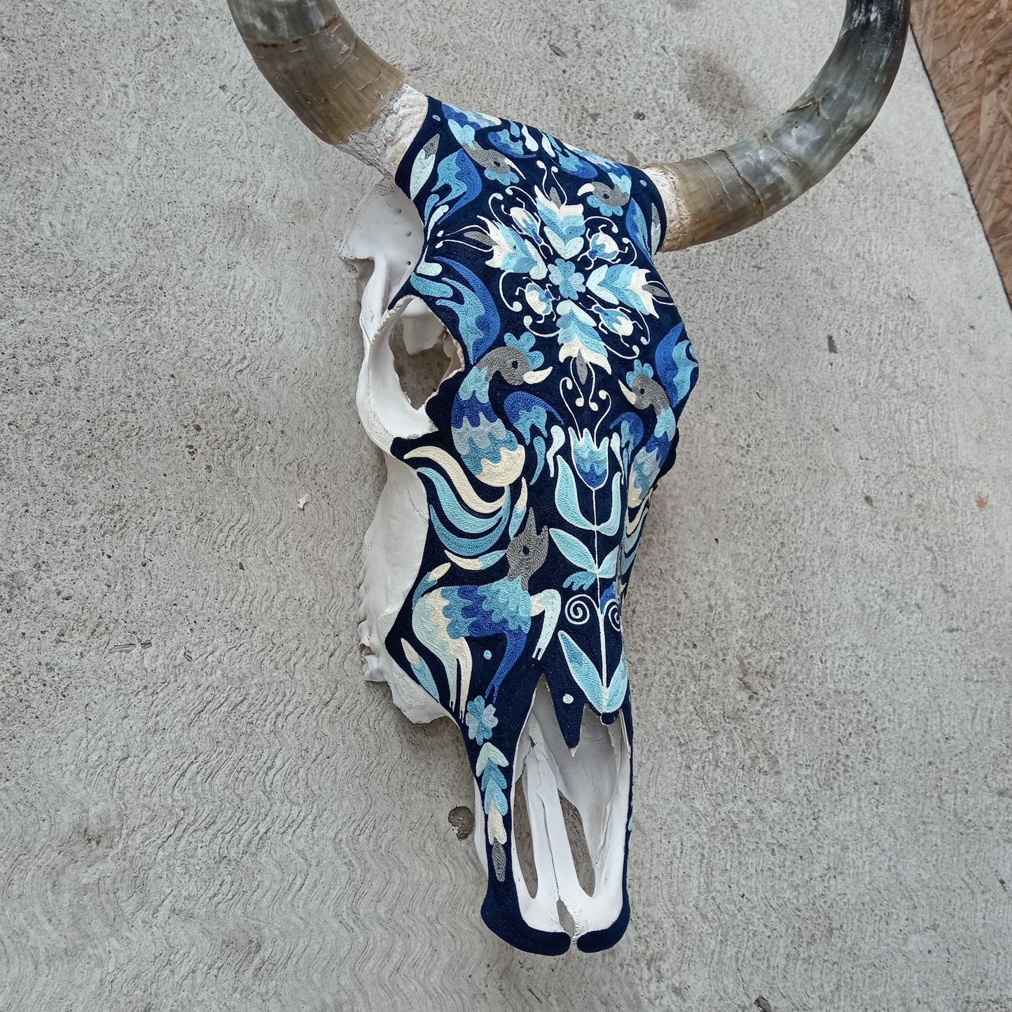 Mexican Folk Art Huichol Yarn Painting on Bull Skull By Alfredo Meraz Reyna PP8437