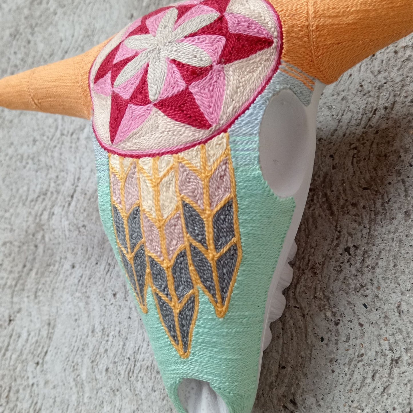 Mexican Folk Art Huichol Yarn Painting on Bull Skull By Alfredo Meraz Reyna PP8438
