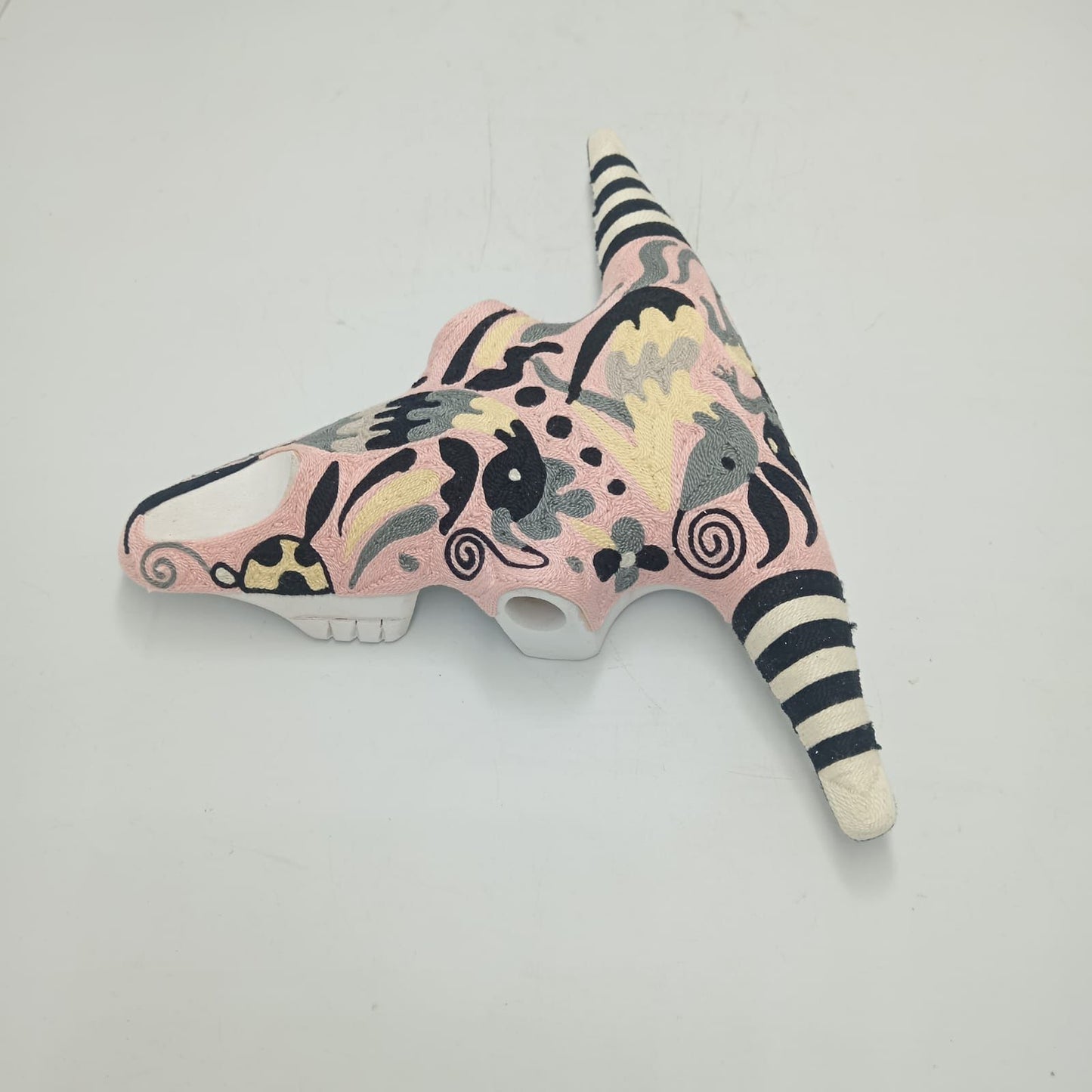 Mexican Folk Art Huichol Yarn Painting on Bull Skull By Alfredo Meraz Reyna PP8679