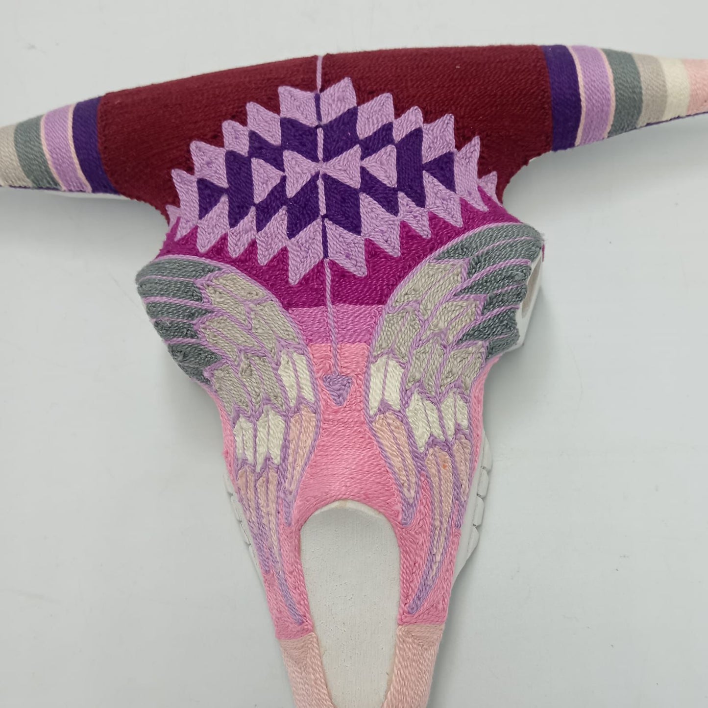 Mexican Folk Art Huichol Yarn Painting on Bull Skull By Alfredo Meraz Reyna PP8684