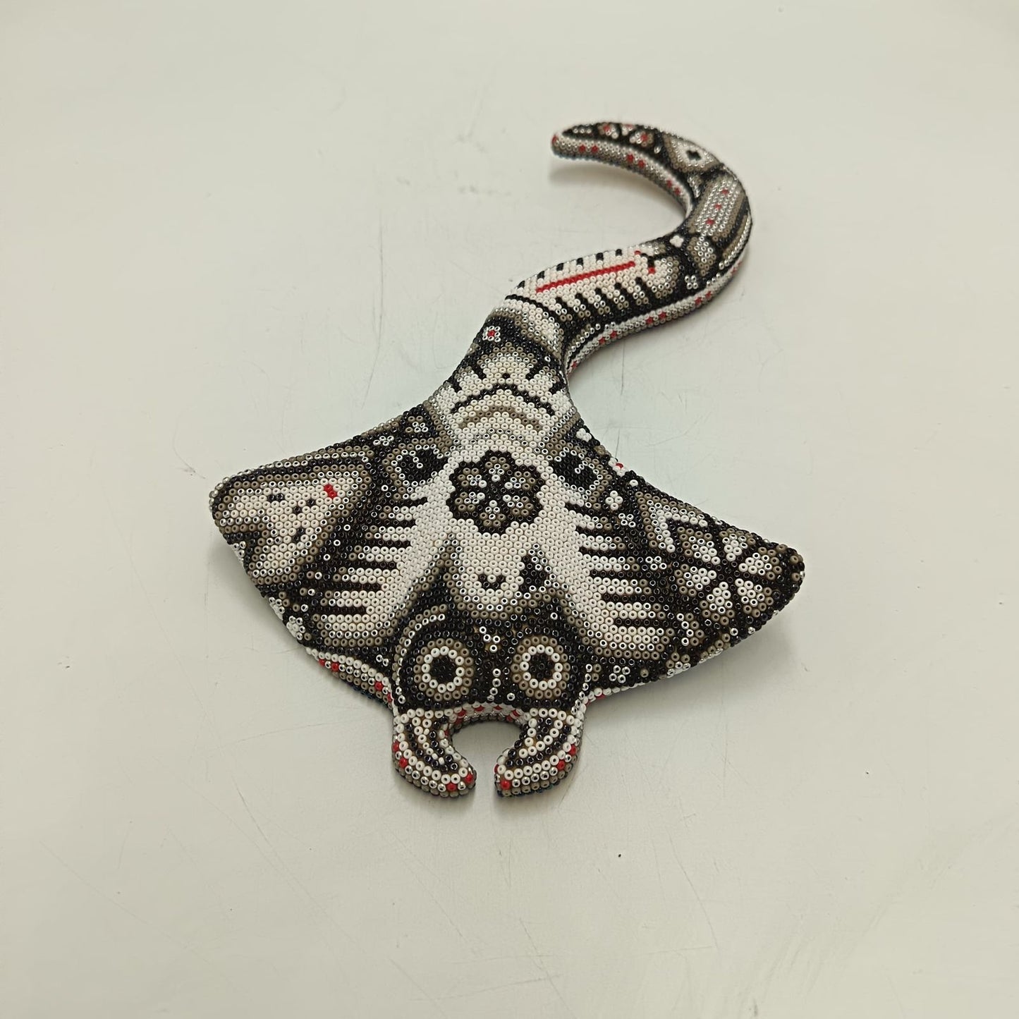 Mexican Huichol Hand Beaded Art, Stingray By Isandro Villa Lopez PP9236