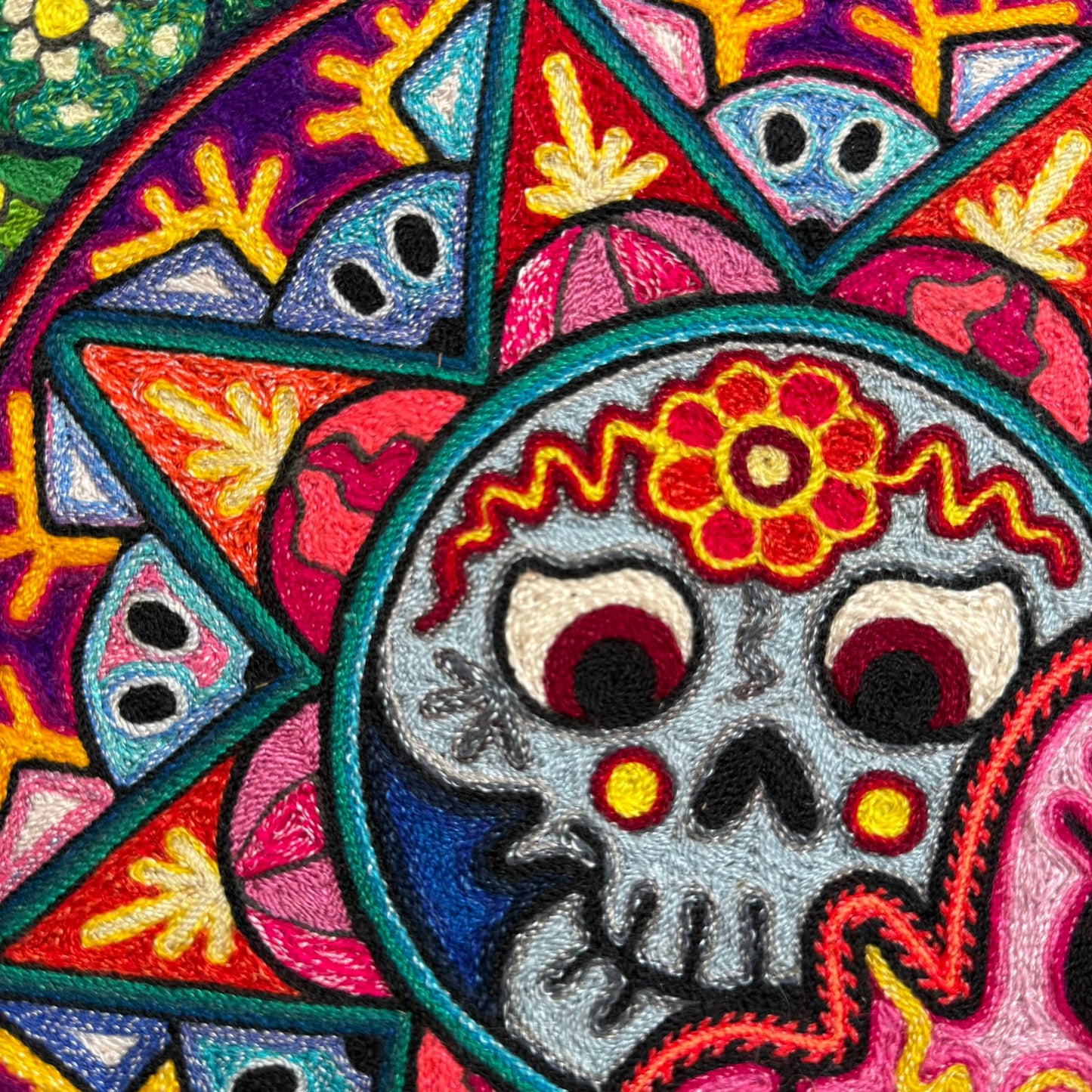 Mexican Folk Art Huichol Indian Yarn Painting by Luis Castro PP9255 Oaxaca