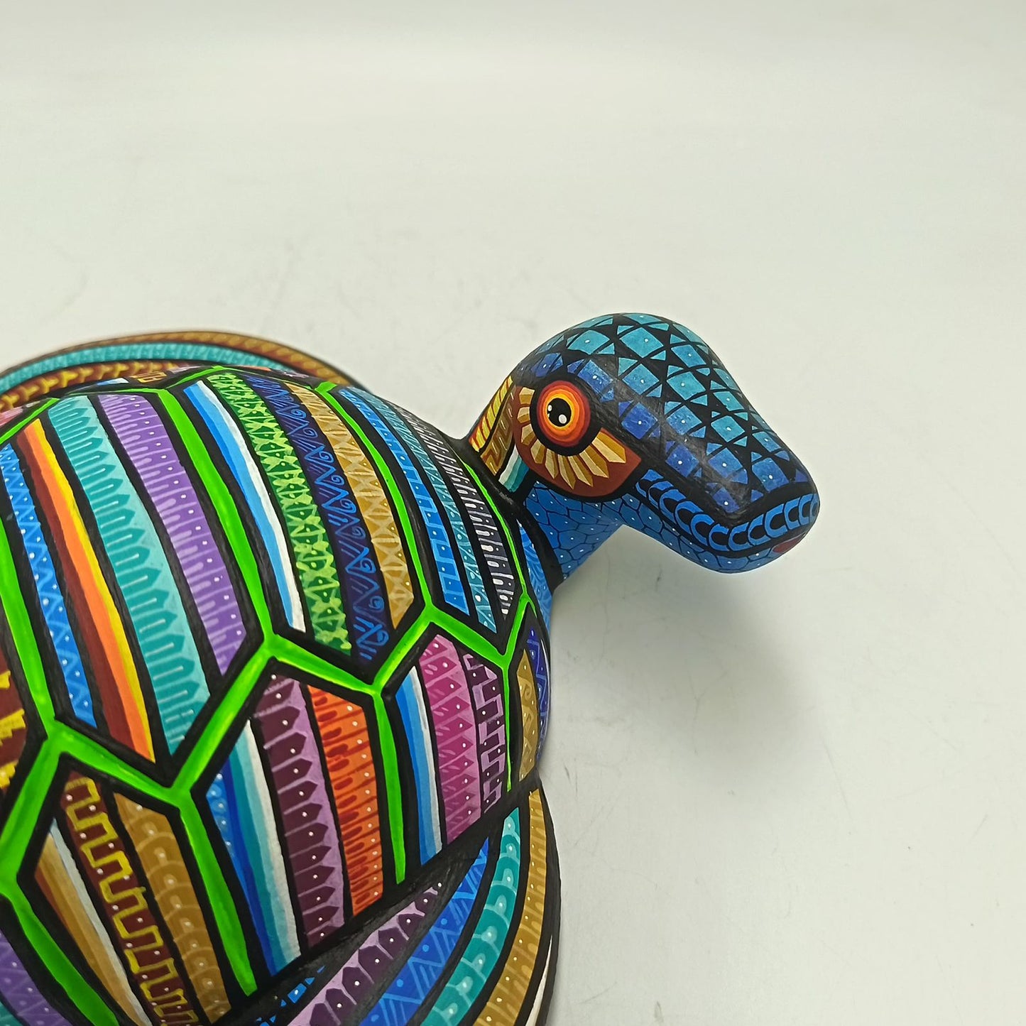Mexican Oaxacan Wood Carving Turtle By Ivan Fuentes PP9359