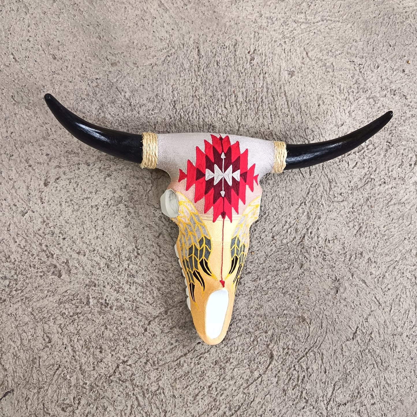 Mexican Folk Art Huichol Yarn Painting on Bull Skull By Alfredo Meraz Reyna PP9494