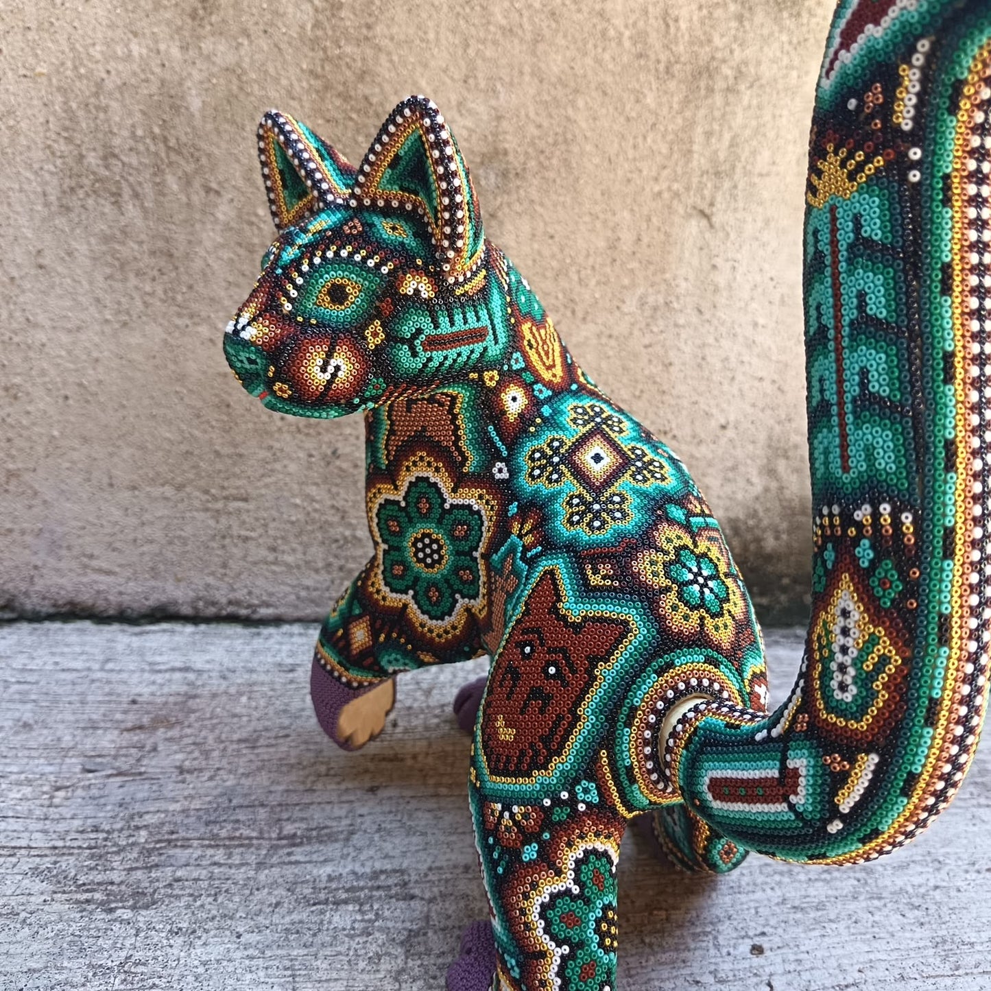 Mexican Huichol Hand Beaded Cat By Isandro Villa Lopez PP9506