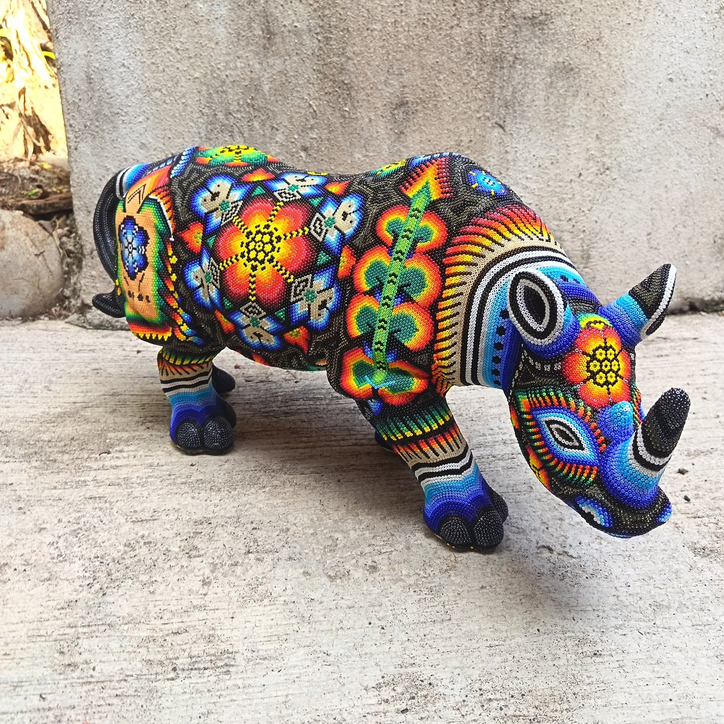 Mexican Folk Art Huichol Beaded Rhinoceros By Santos Bautista PP9527