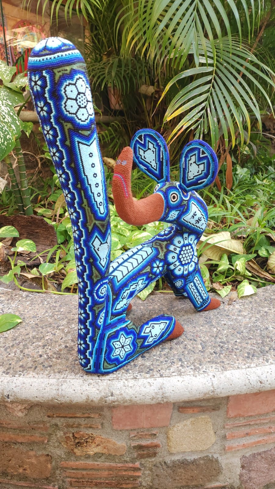 Huichol Hand Beaded Mexican Folk Art Ant Eater By Mayola Villa Lopez HMV09