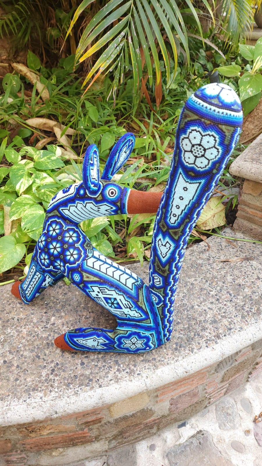 Huichol Hand Beaded Mexican Folk Art Ant Eater By Mayola Villa Lopez HMV09