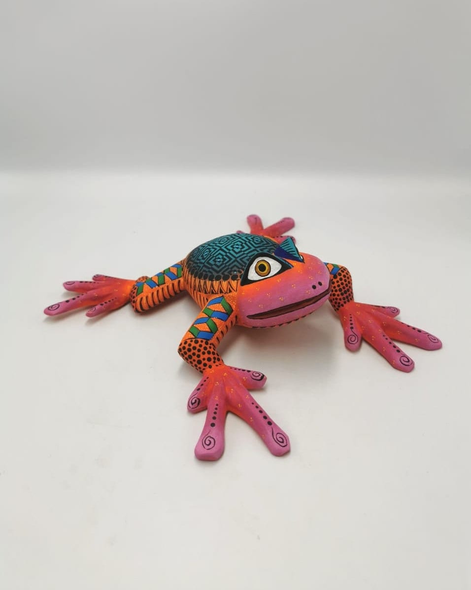Oaxacan Wood Carving Hand Made Frog By Estudio 2403 PP4109