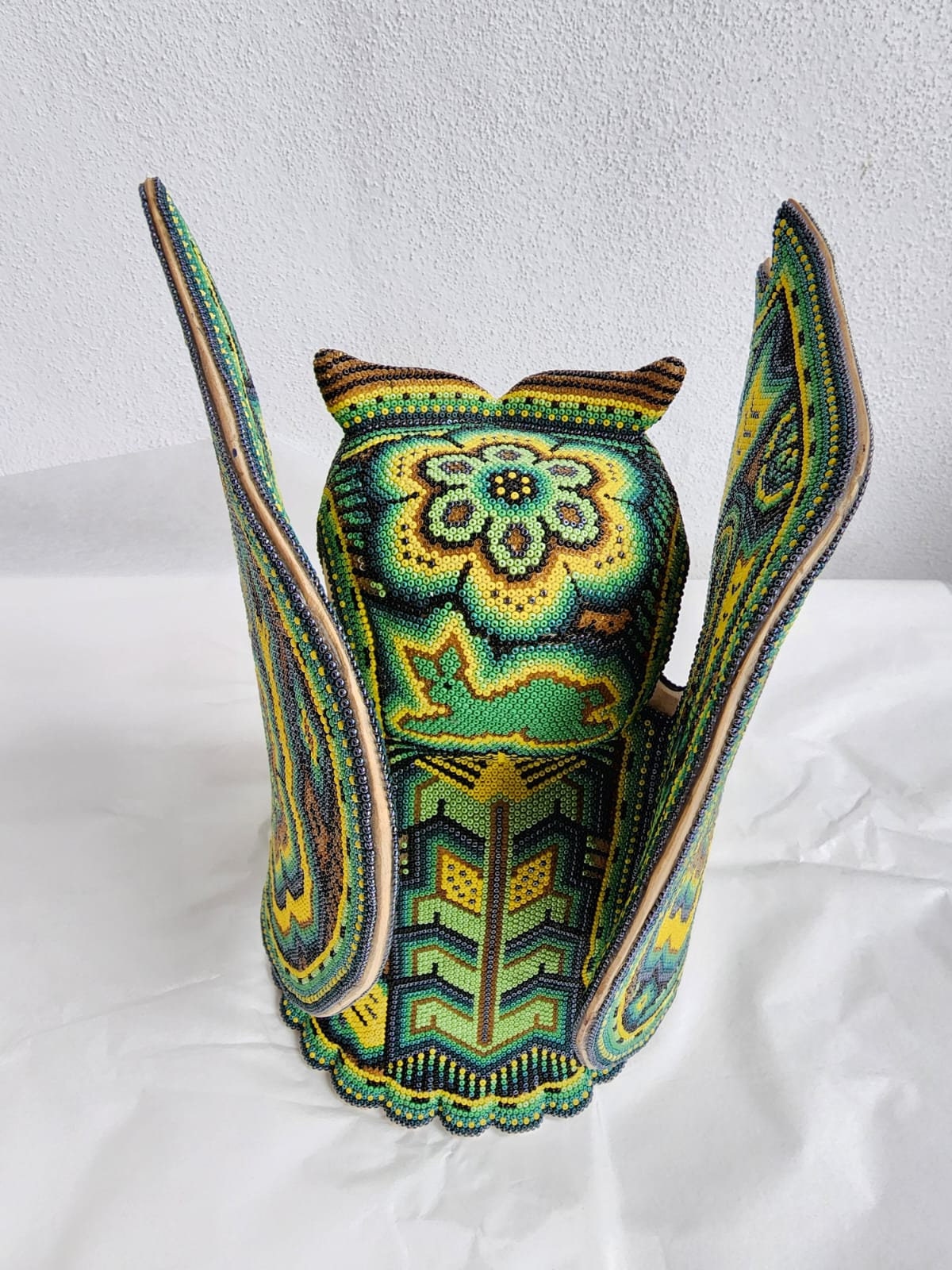 Mexican Folk Art Huichol Beaded Owl by Isandro Villa Lopez PP4141