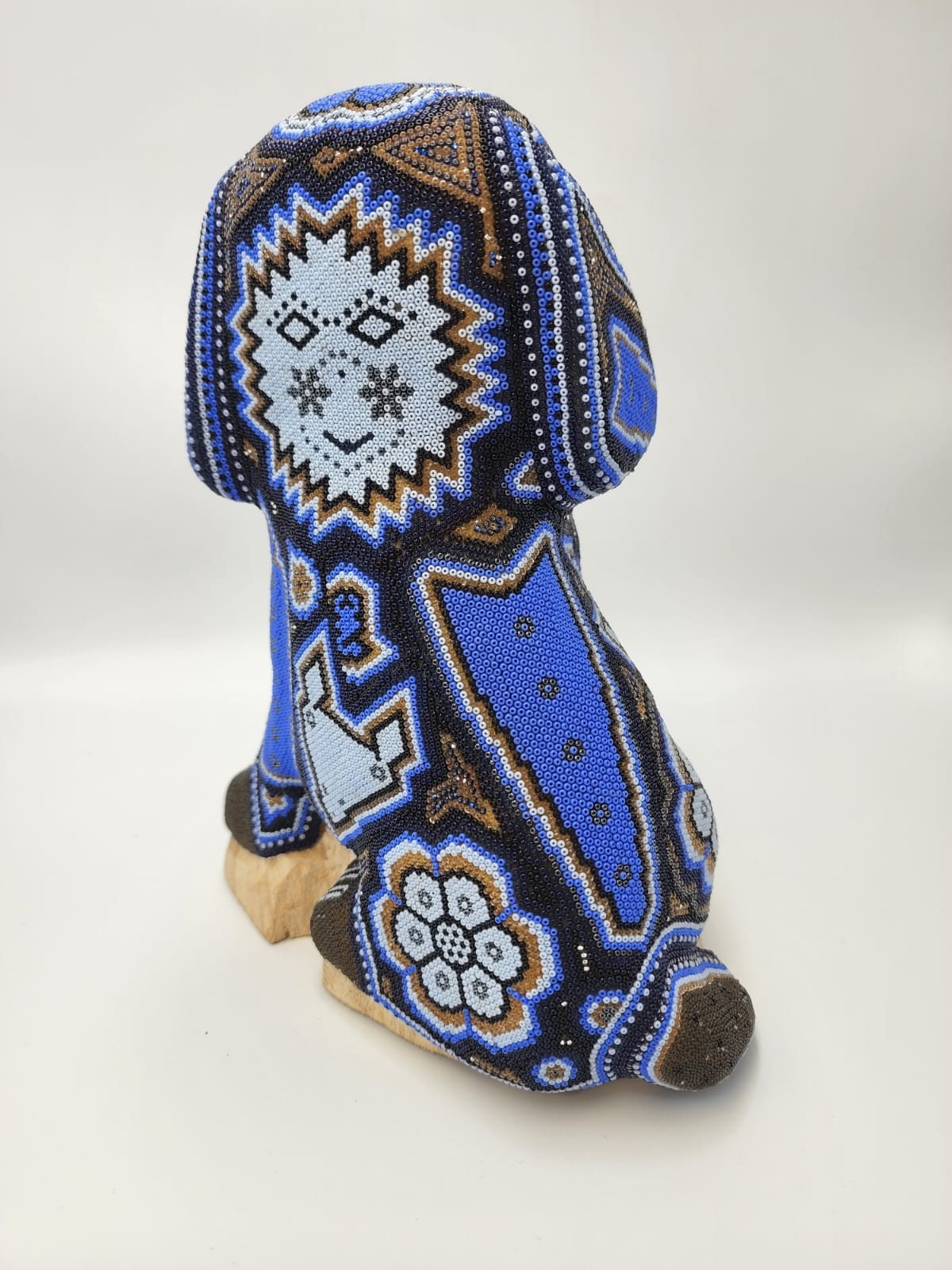 Huichol Beaded Mexican Folk Art Dog By Mayola Villa Lopez PP4492