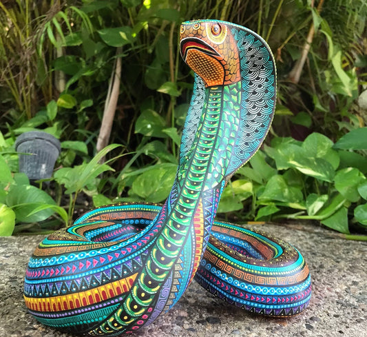 Oaxacan Wood Carving Cobra by Manuel Cruz Prudencio PP4614