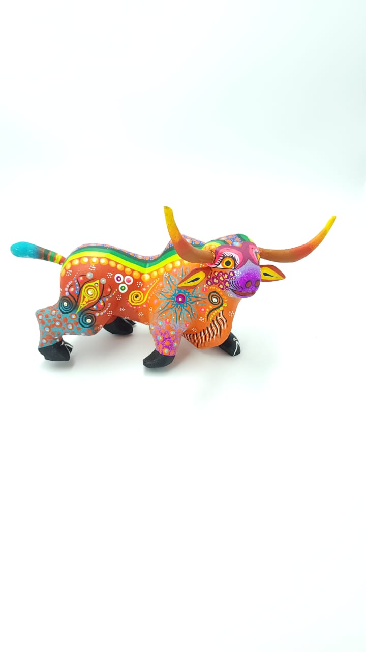 Oaxacan Wood Carving Hand Made bull  By Estudio 2403 PY3 PP6604