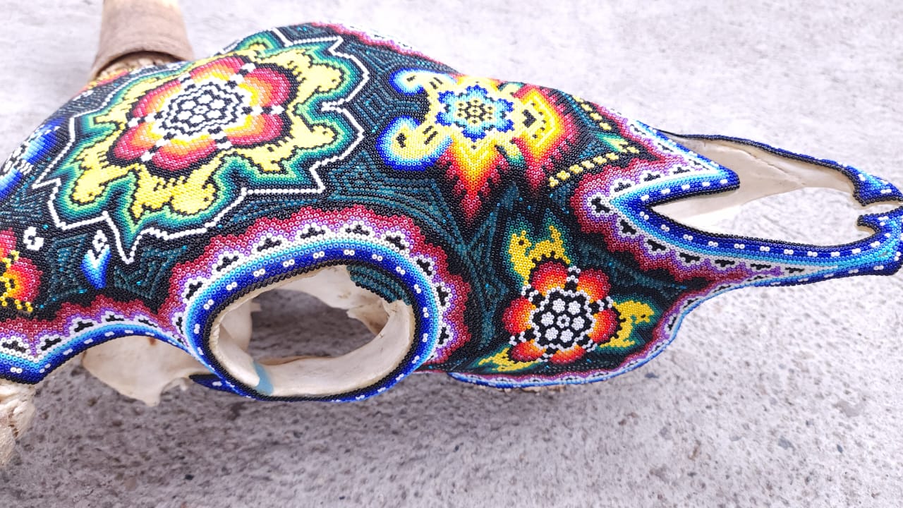 Hand Beaded Huichol Mexican Folk Art Bull Skull By Santos Bautista PP6701