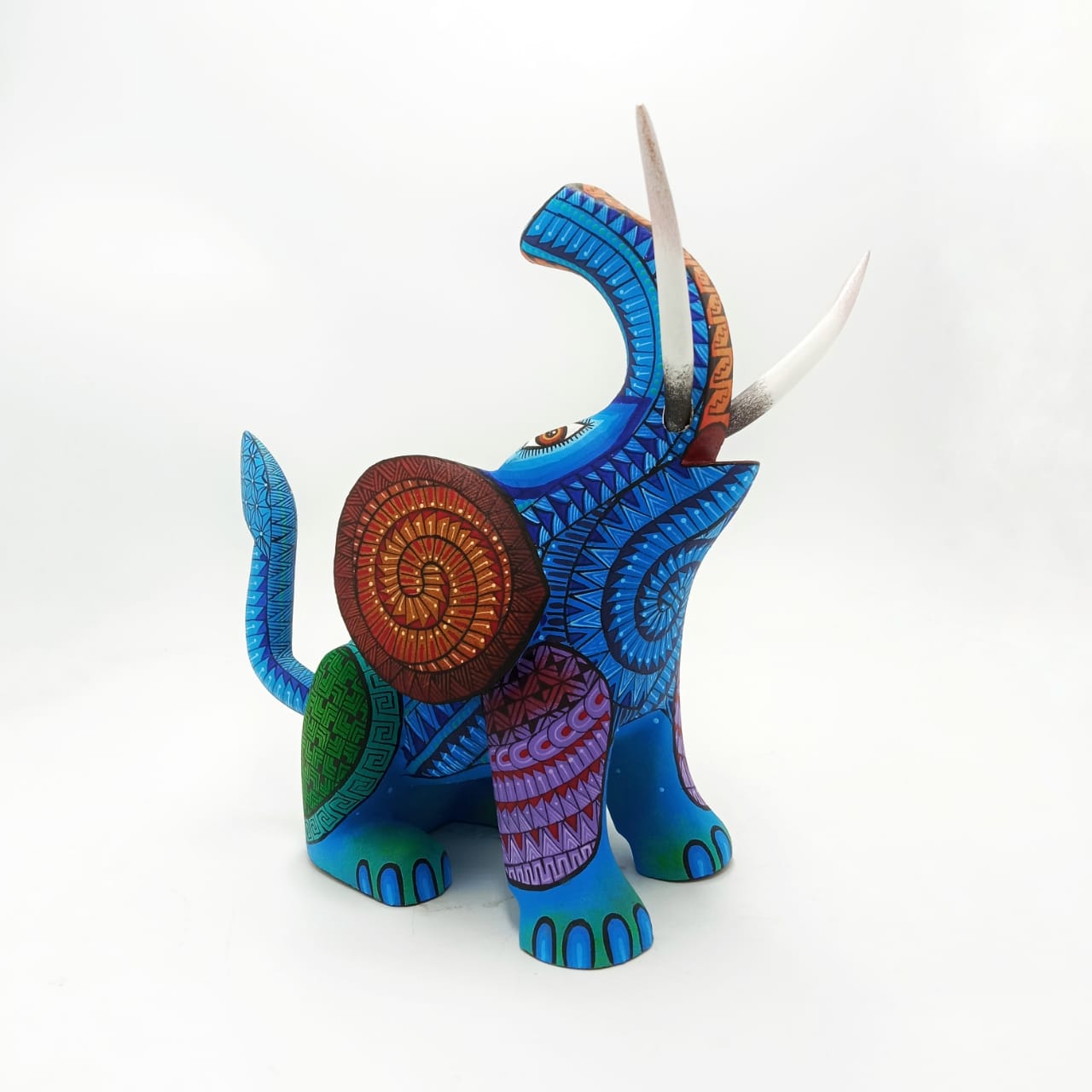 Mexican Oaxacan Wood Carving Elephant By Ivan Fuentes PP6798