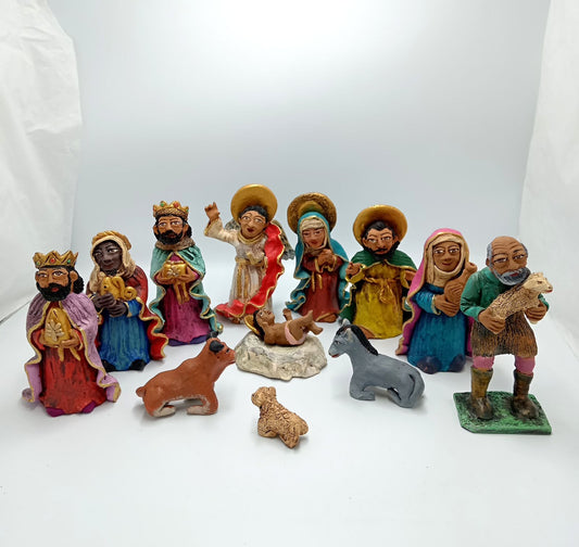 Extraordinary Hand made Painted Nativity Set By Demetrio Aguilar PP7504