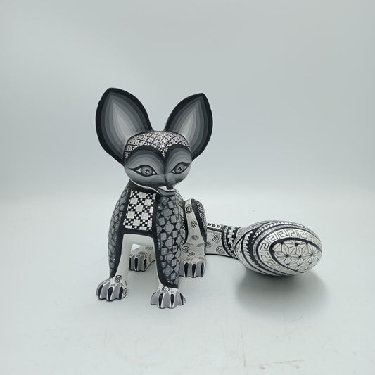 Mexican Oaxacan Wood Carving Fox By Ivan Fuentes PP8195