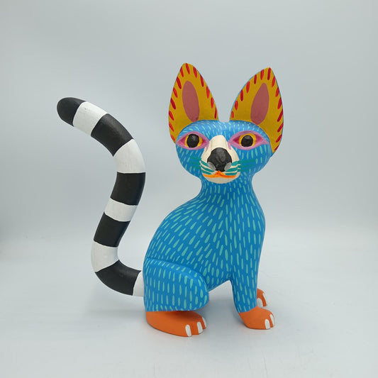 Wood Carving Hand Made Cat By Armando Jimenez PP8309