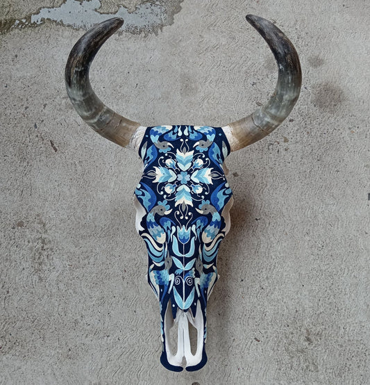 Mexican Folk Art Huichol Yarn Painting on Bull Skull By Alfredo Meraz Reyna PP8437