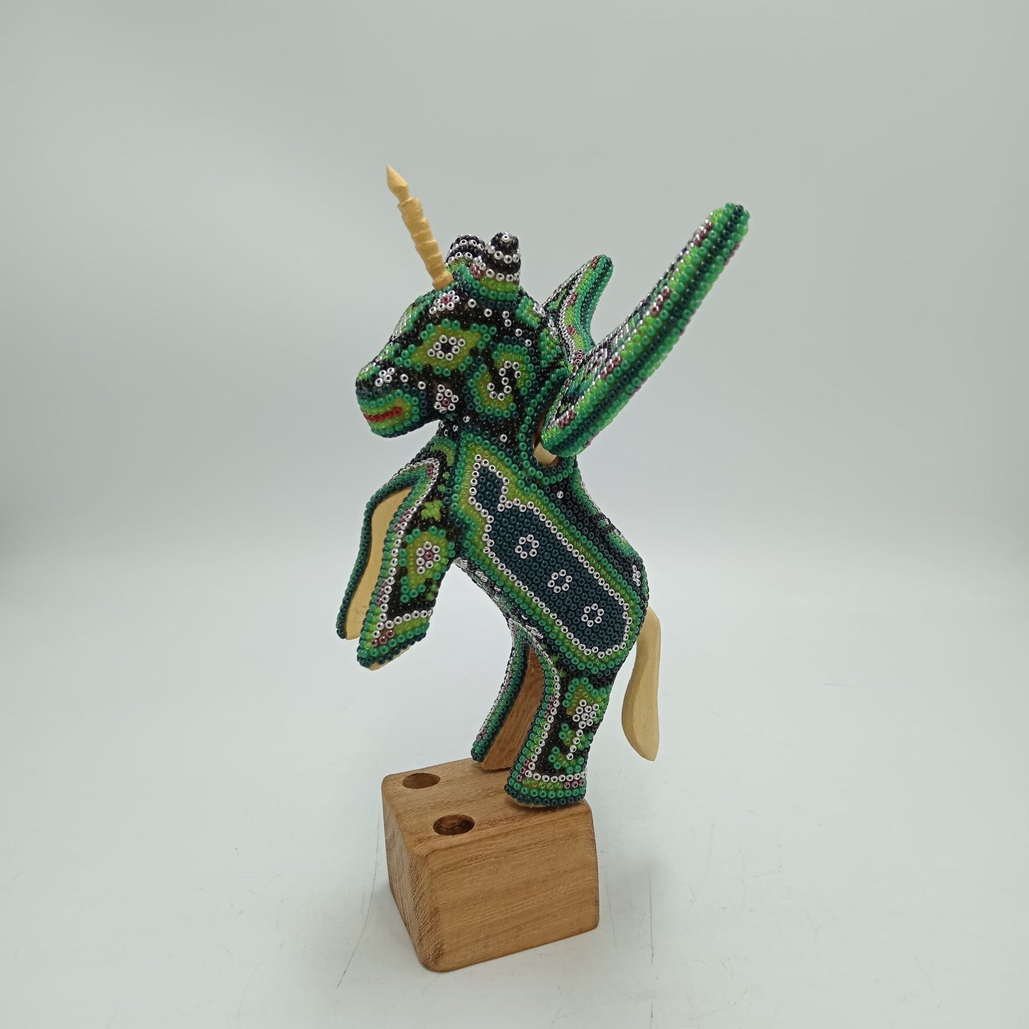 Mexican Huichol Hand Beaded Pegasus By Isandro Villa Lopez PP8452