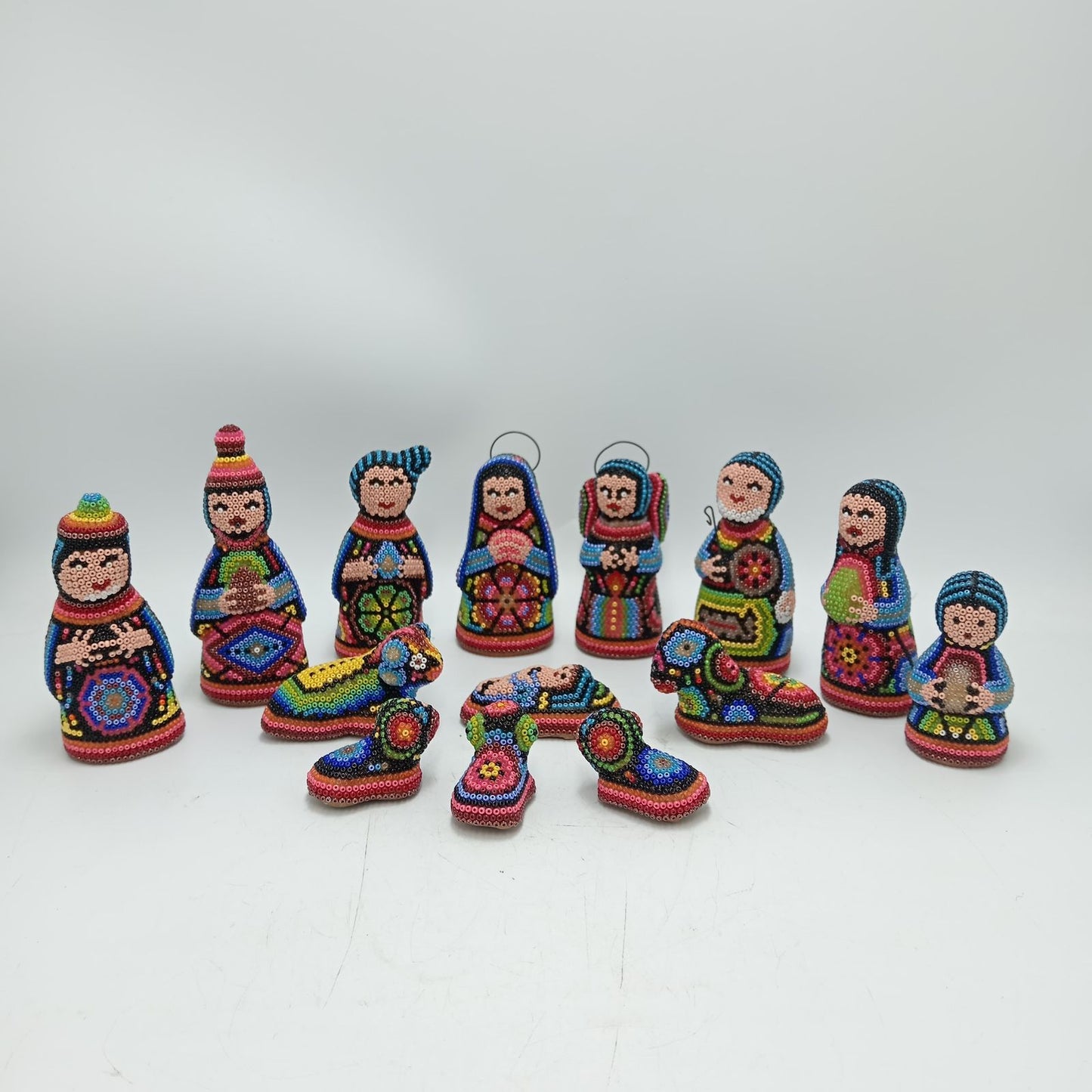 Hand Beaded Huichol Mexican Folk Art Nativity Set By Mayola Villa PP8582