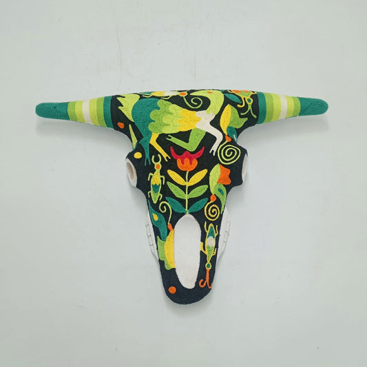 Mexican Folk Art Huichol Yarn Painting on Bull Skull By Alfredo Meraz Reyna PP8675