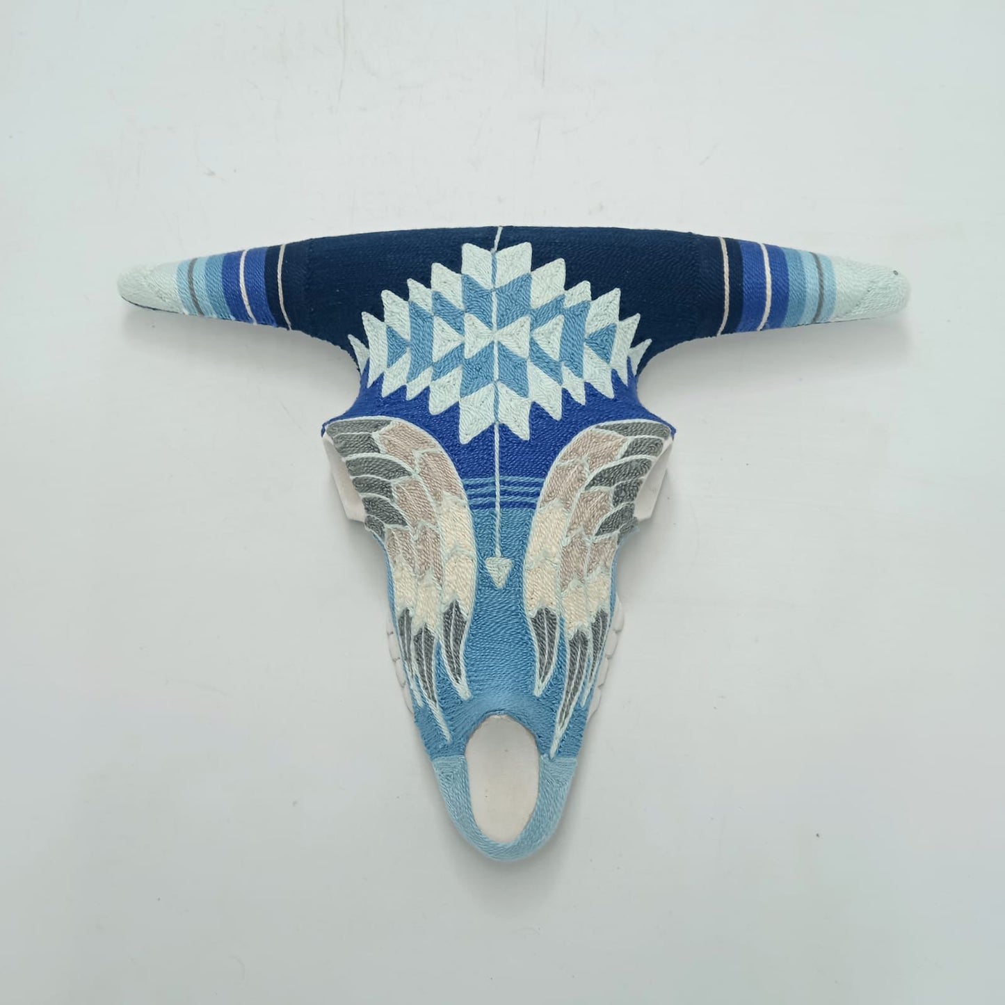 Mexican Folk Art Huichol Yarn Painting on Bull Skull By Alfredo Meraz Reyna PP8711