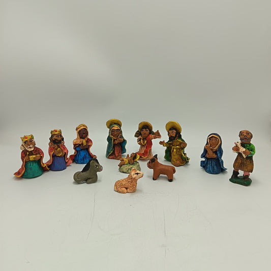 Extraordinary Hand made Painted Nativity Set By Demetrio Aguilar PP8868